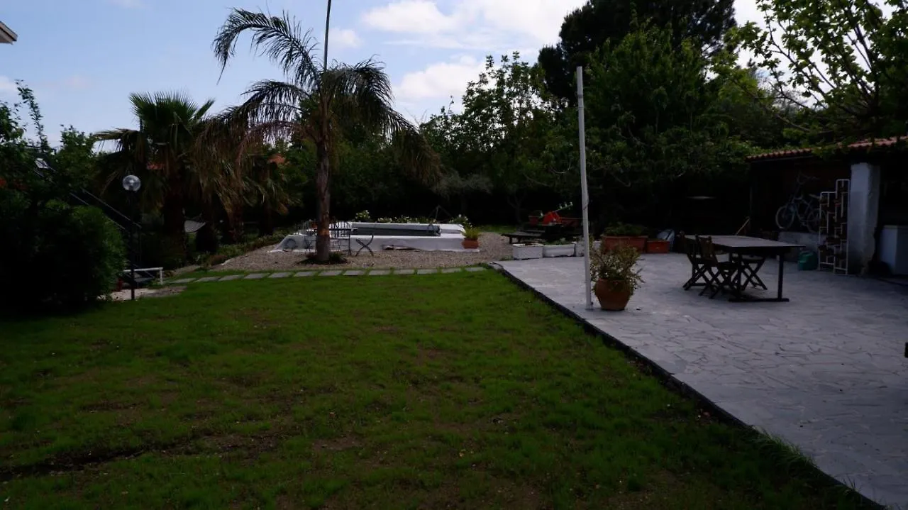 בית הארחה Fleri Villamonterosso